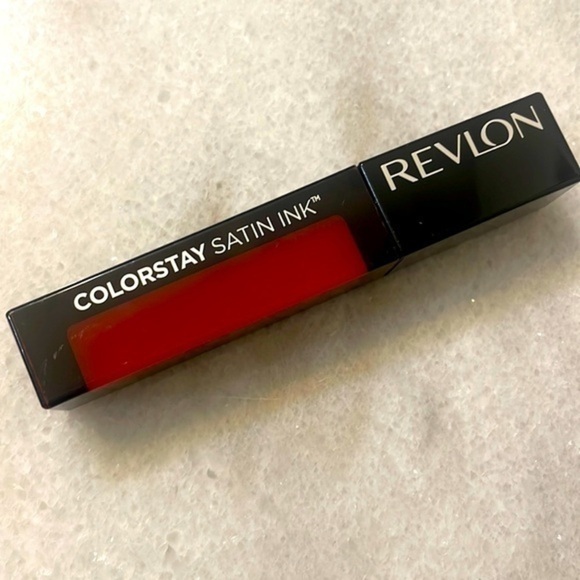 Revlon ColorStay Satin Ink On a Mission 
020 Liquid Lipstick Matte NEW OS - Picture 1 of 5
